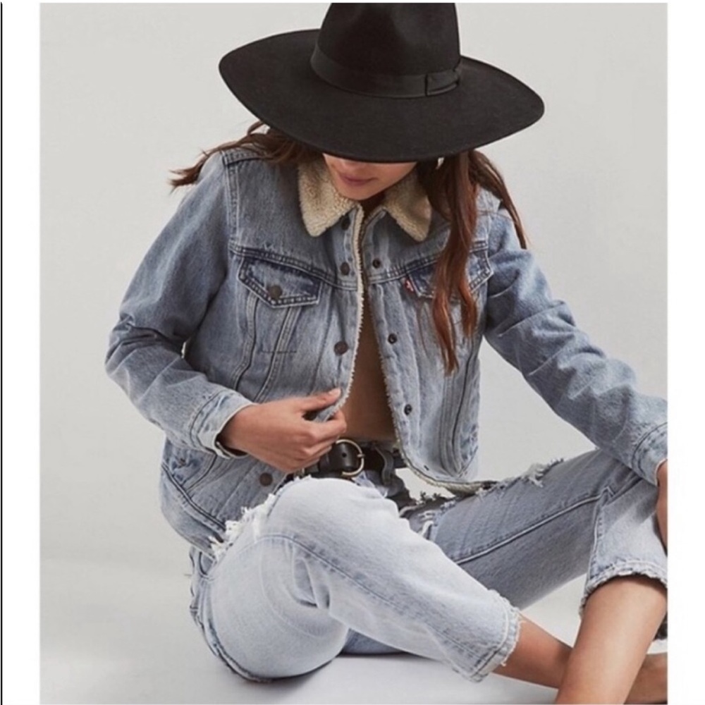 NEW Levi's Original Sherpa Trucker Jacket - Picture 7 of 11